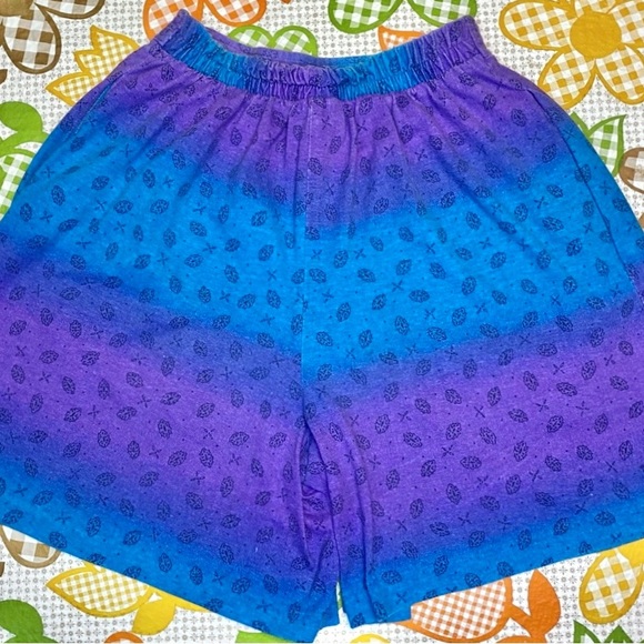 Vintage 80s purple & blue abstract ombré high waisted shorts 🌀 - Picture 8 of 13